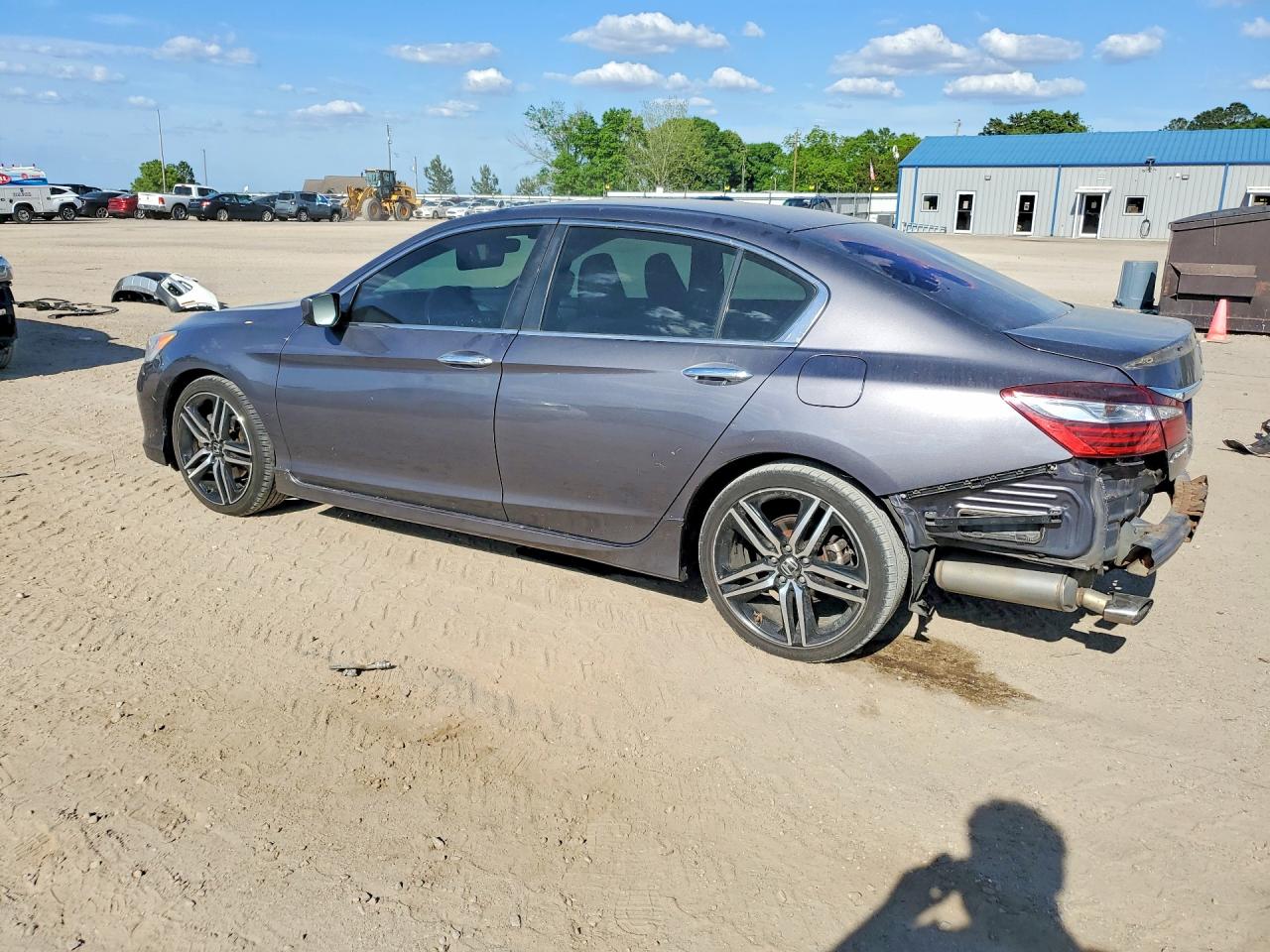 2017 HONDA ACCORD SPORT photo 2