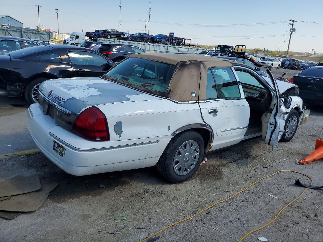 2007 MERCURY GRAND MARQUIS GS photo 3