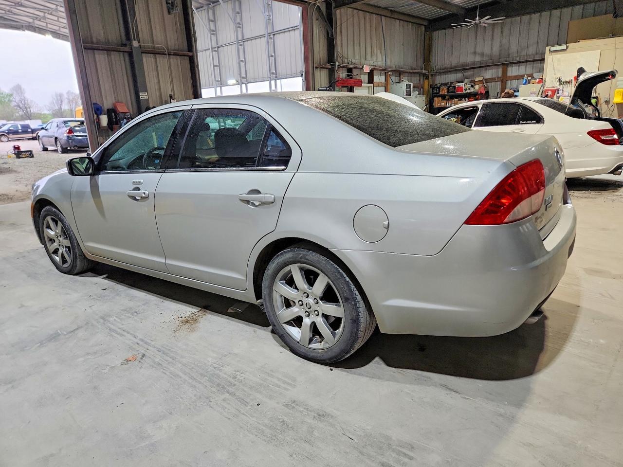 2010 MERCURY MILAN PREMIER photo 2