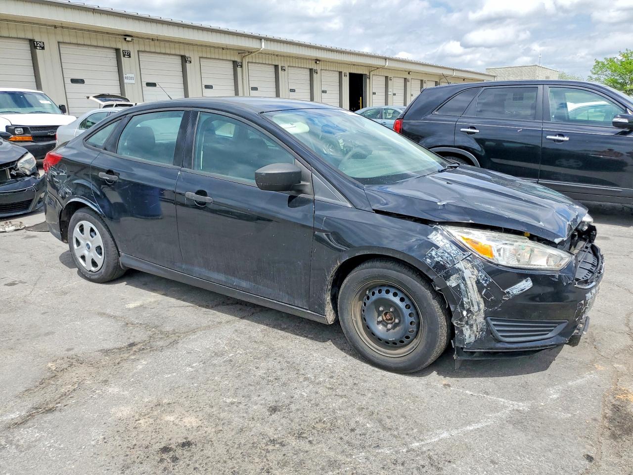2017 FORD FOCUS S photo 4