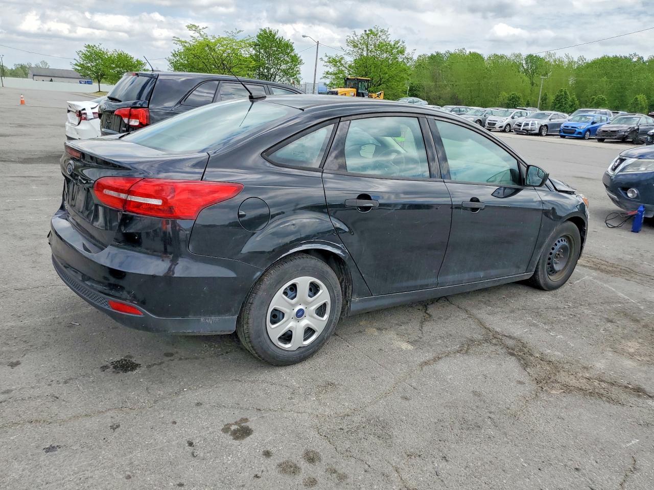 2017 FORD FOCUS S photo 3