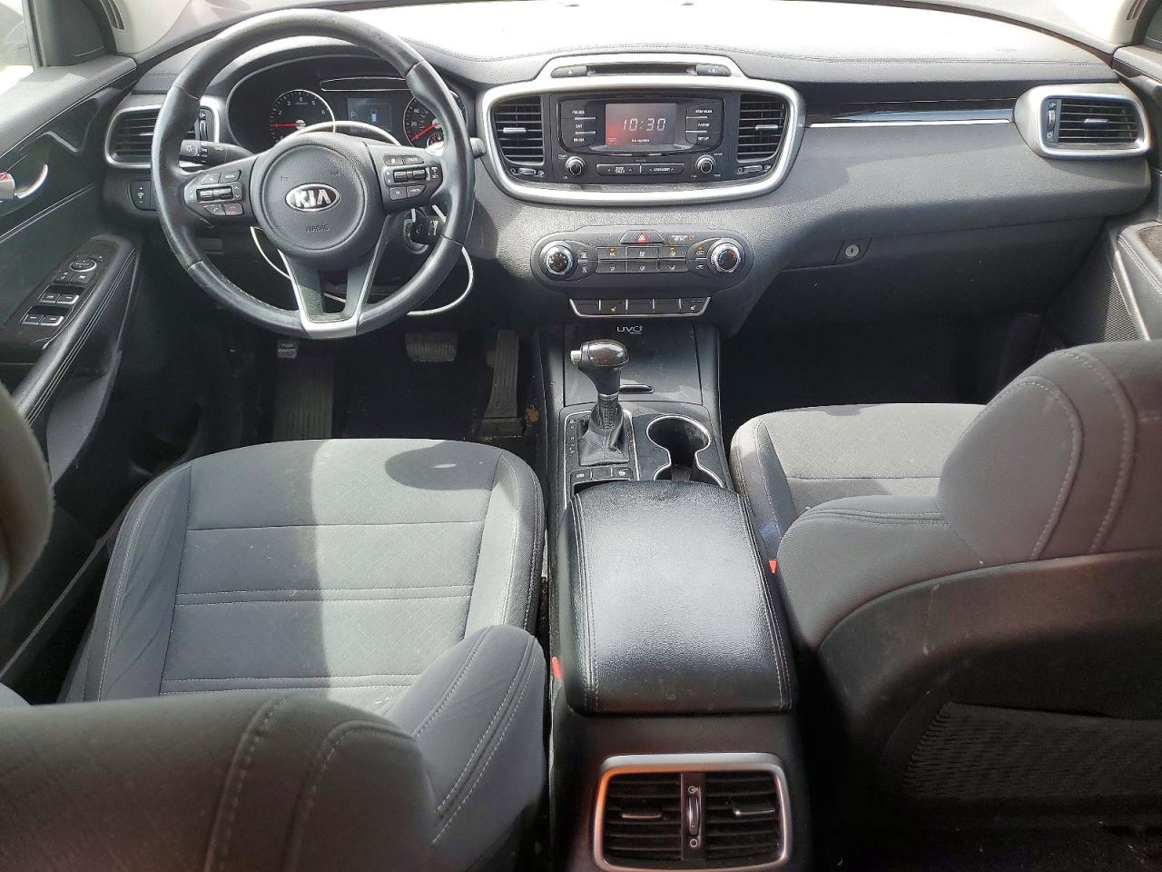 2016 KIA SORENTO LX photo 15