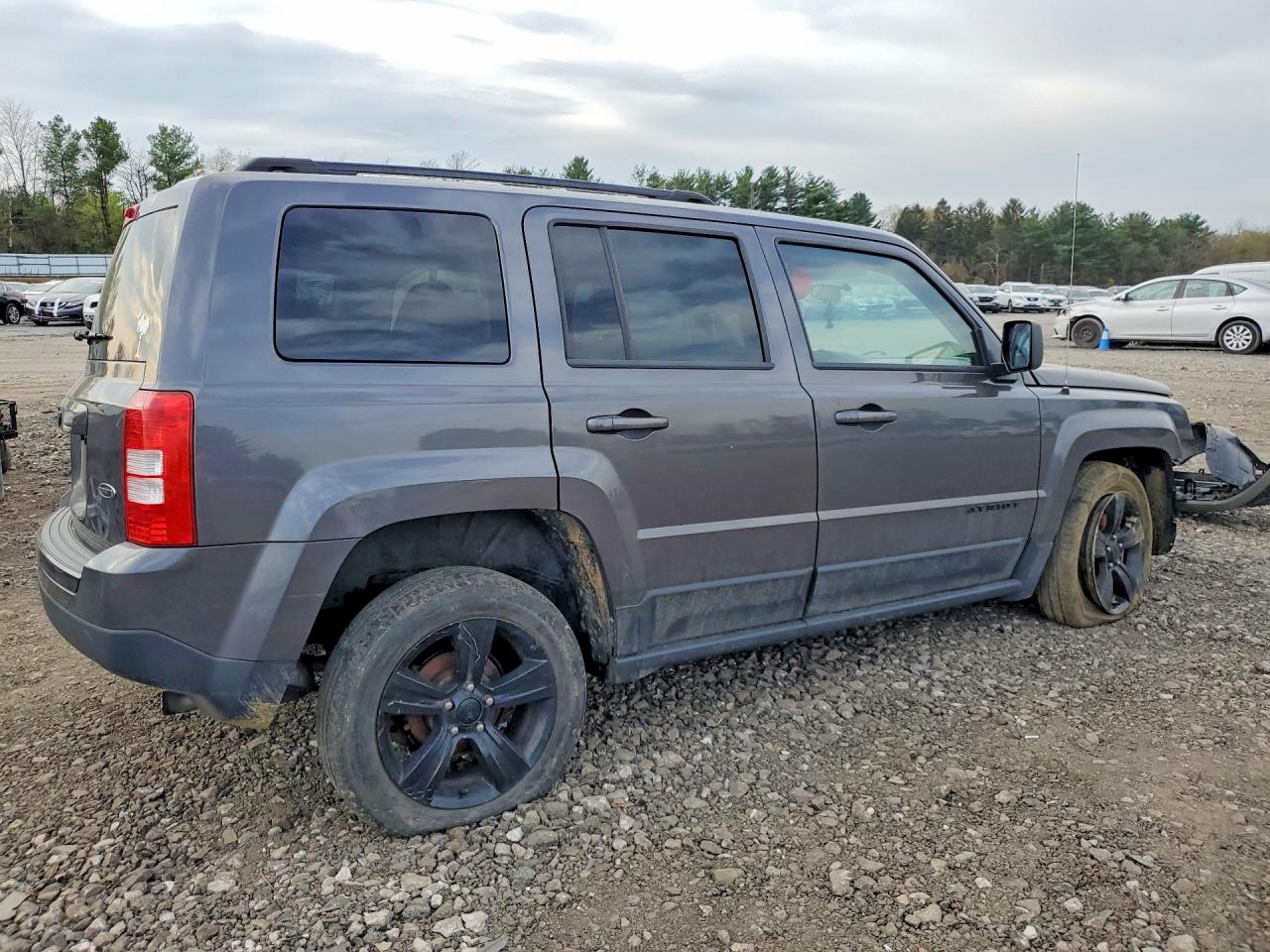 2015 JEEP PATRIOT SPORT photo 3