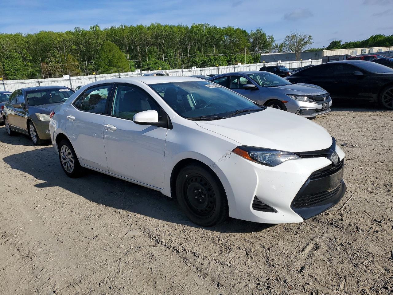 2019 TOYOTA COROLLA LE photo 4