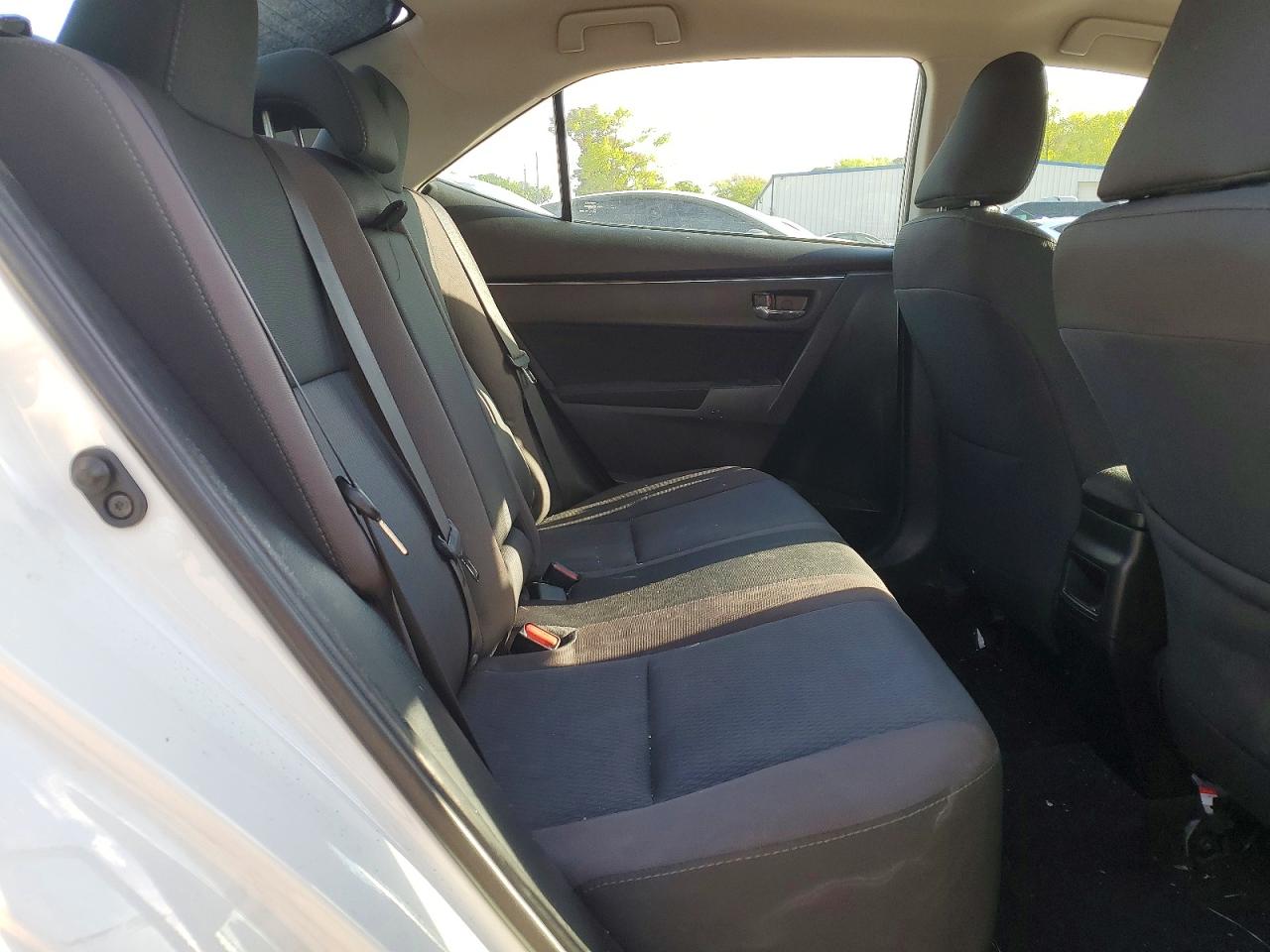 2019 TOYOTA COROLLA LE photo 10