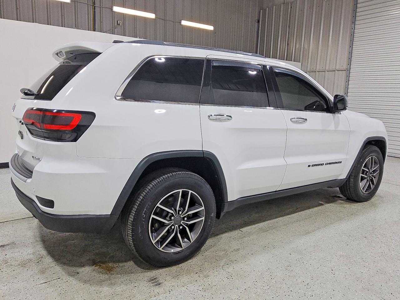 2019 JEEP GRAND CHEROKEE LIMITED photo 3