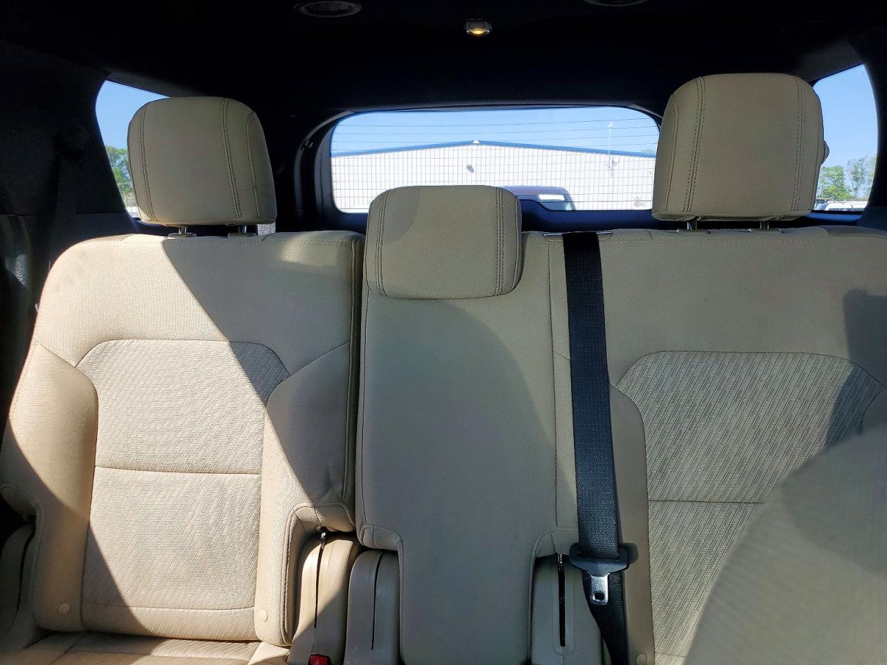 2016 FORD EXPLORER photo 28