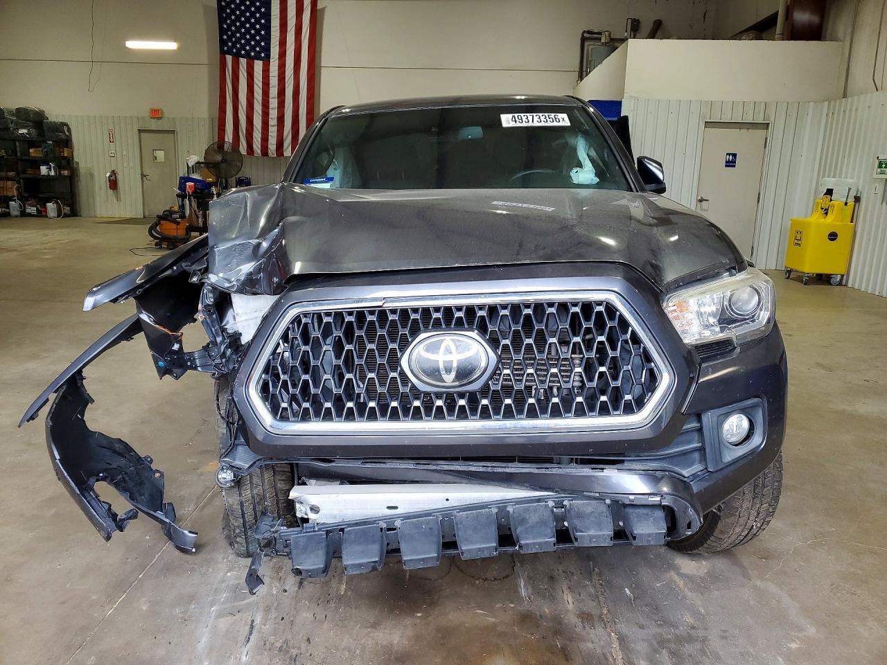 2019 TOYOTA TACOMA TRD OFF-ROAD photo 13