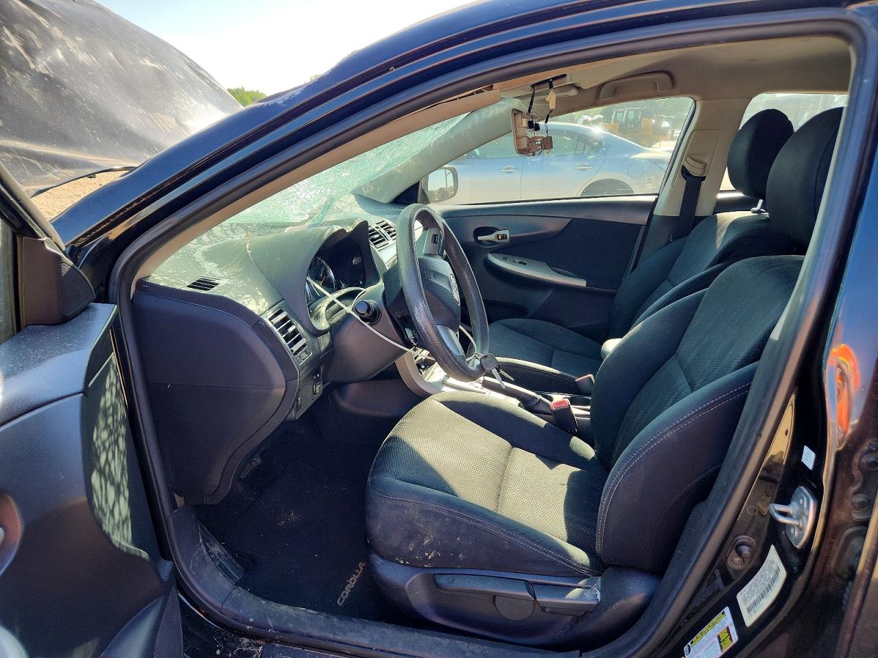 2013 TOYOTA COROLLA S photo 19