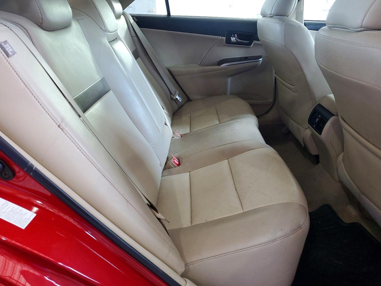 2012 TOYOTA CAMRY XLE photo 19