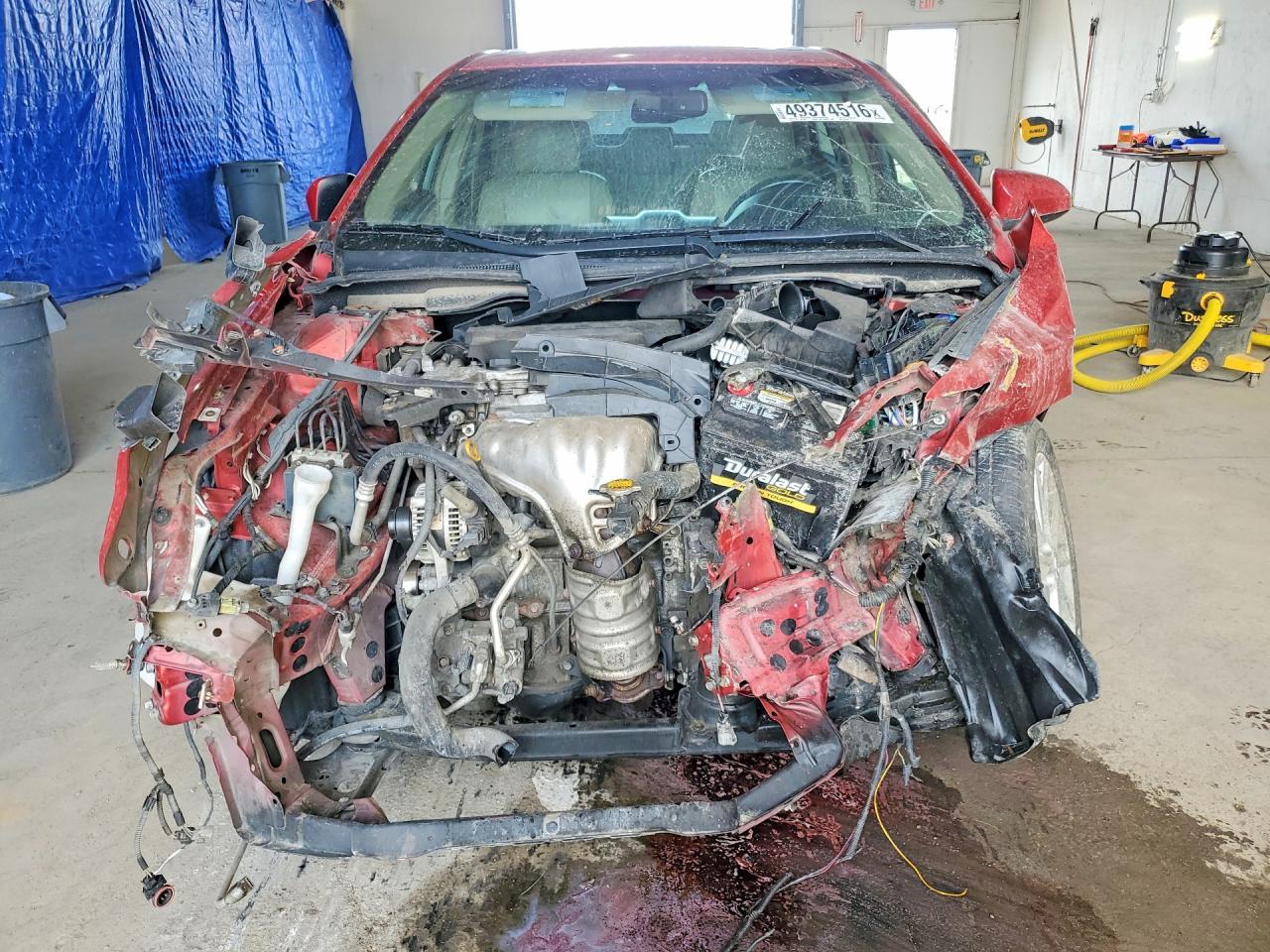 2012 TOYOTA CAMRY XLE photo 9