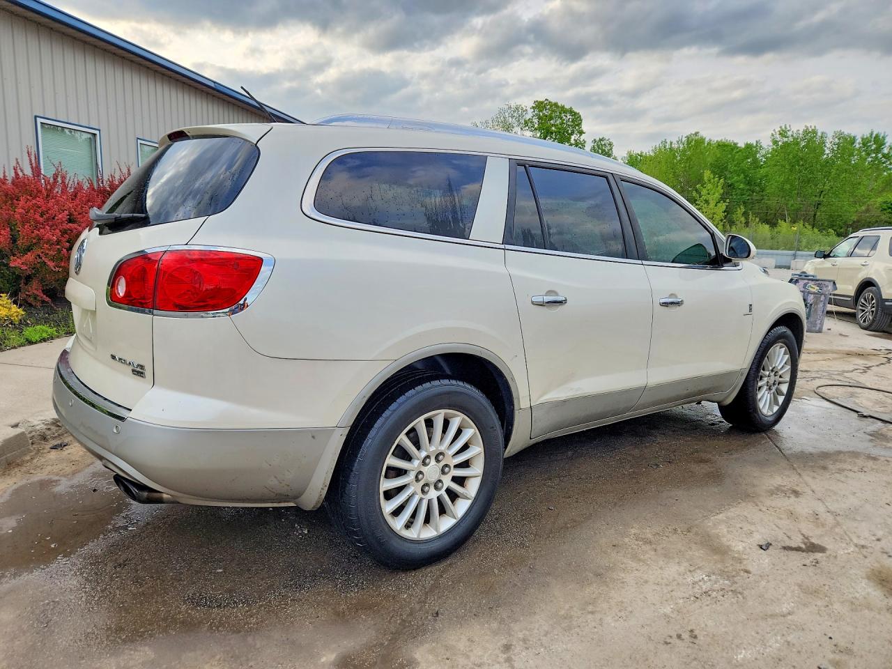2008 BUICK ENCLAVE CXL photo 5