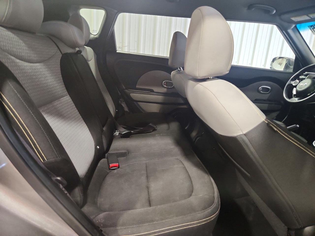 2014 KIA SOUL + photo 19