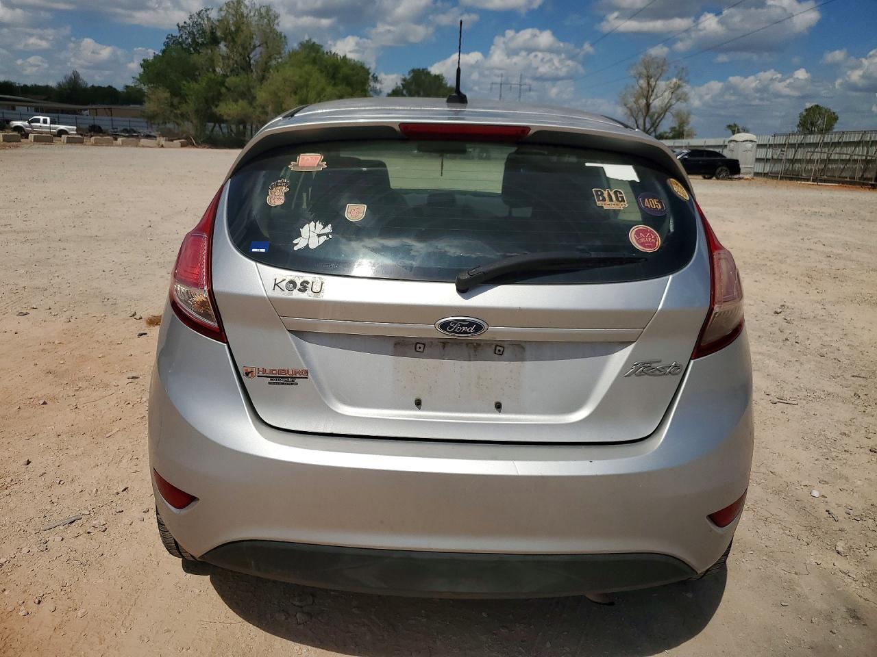 2015 FORD FIESTA S photo 16