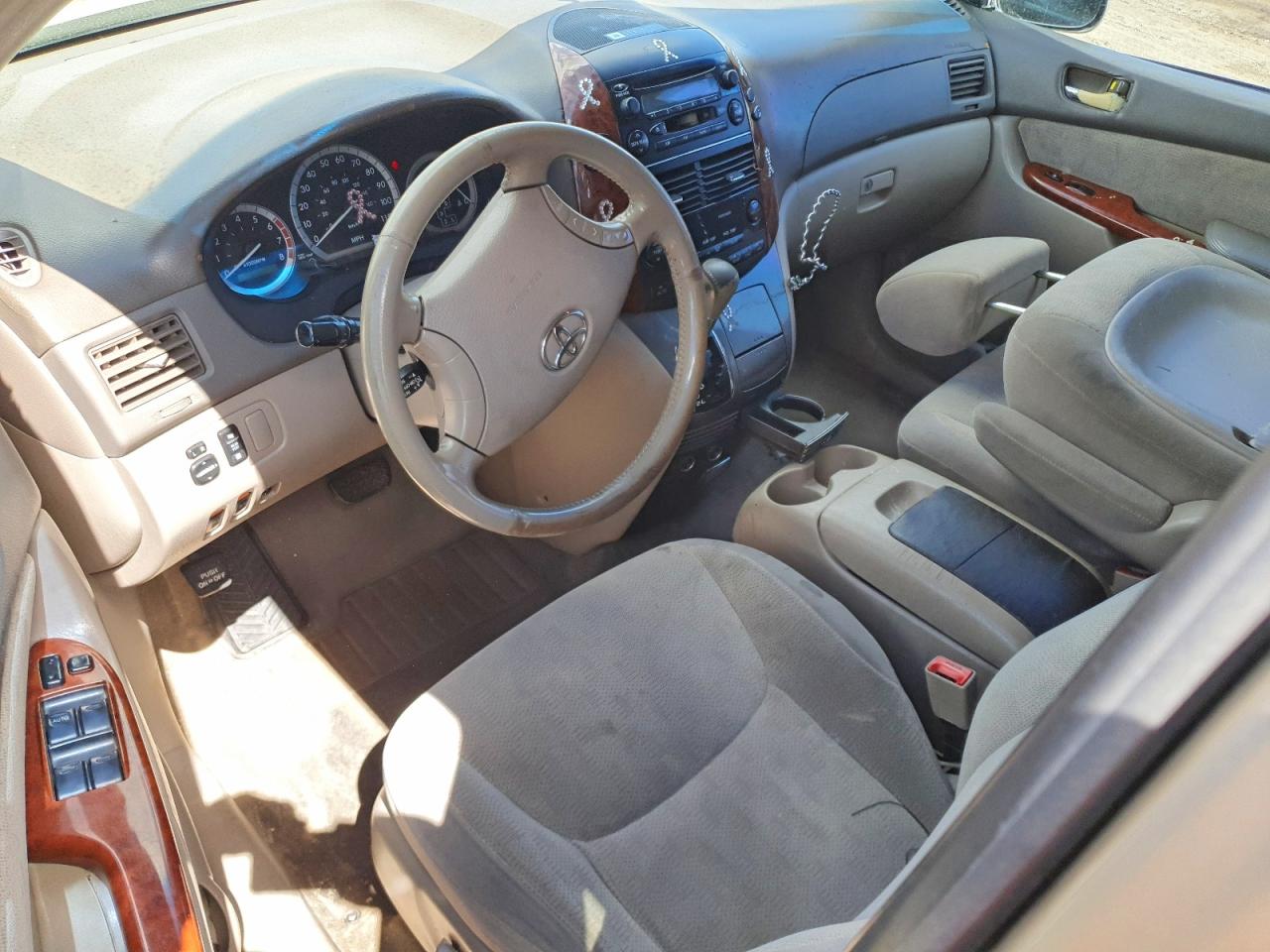 2004 TOYOTA SIENNA XLE 7 PASSENGER photo 15