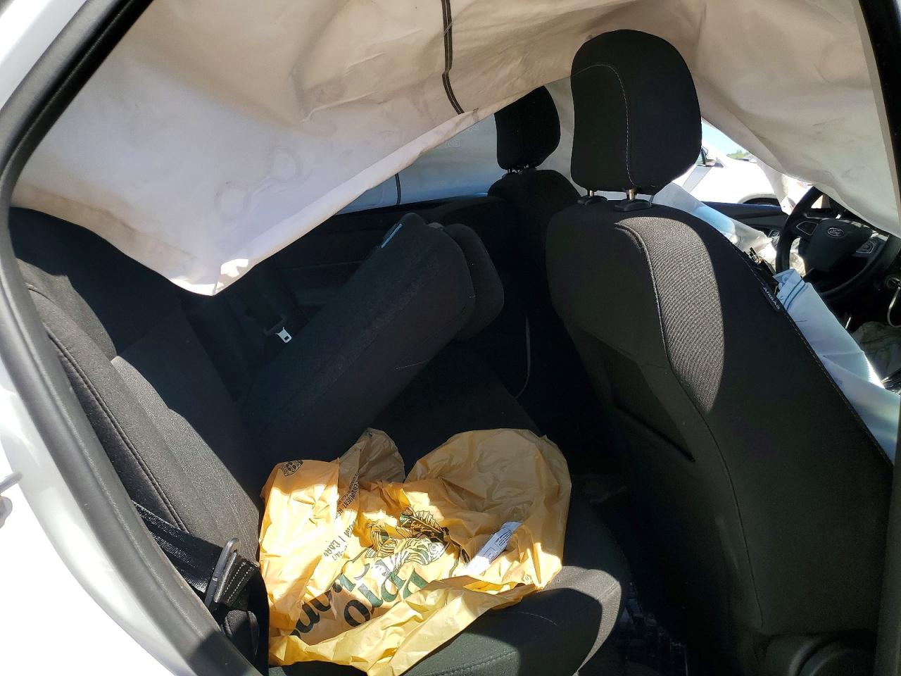 2018 FORD FOCUS SE photo 28