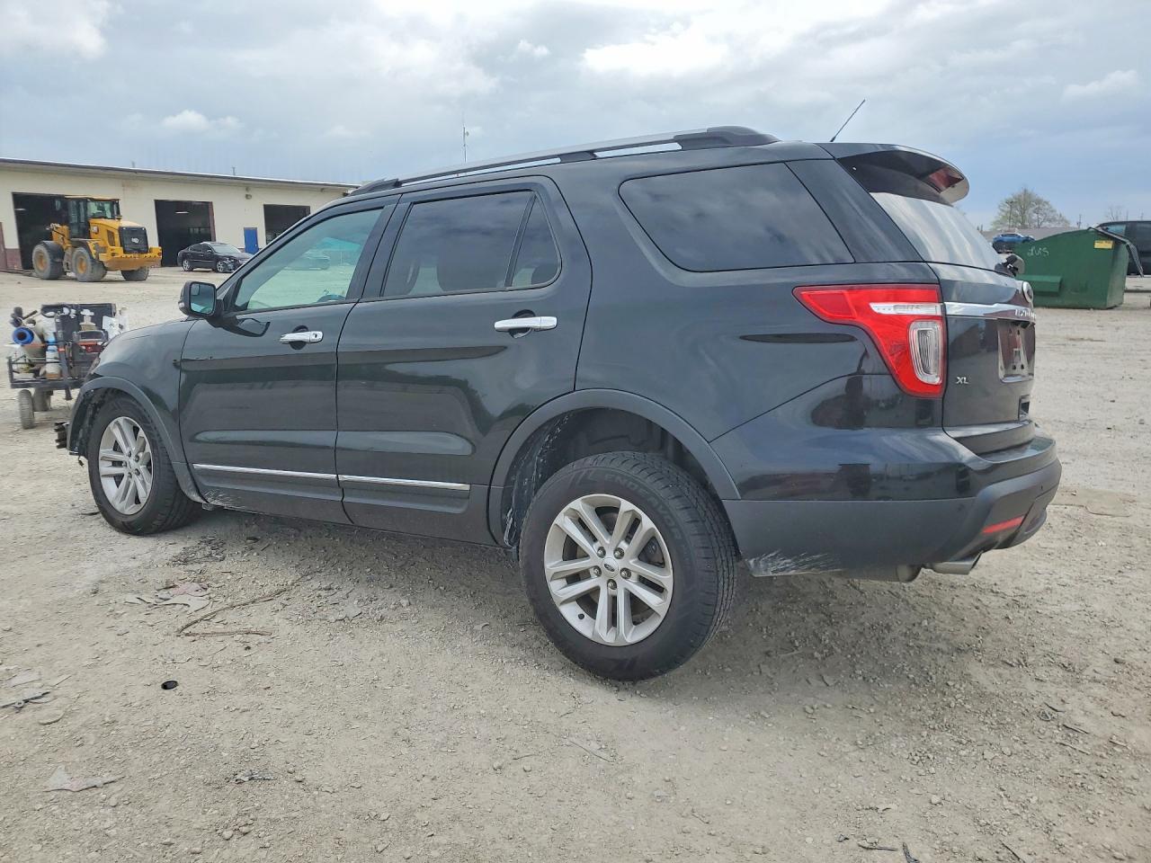 2014 FORD EXPLORER XLT photo 3