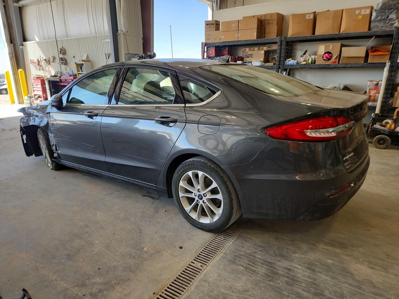 2020 FORD FUSION SE photo 3