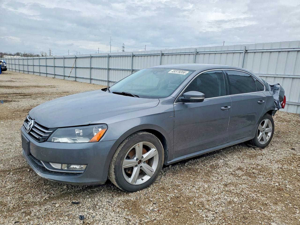 2015 VOLKSWAGEN PASSAT