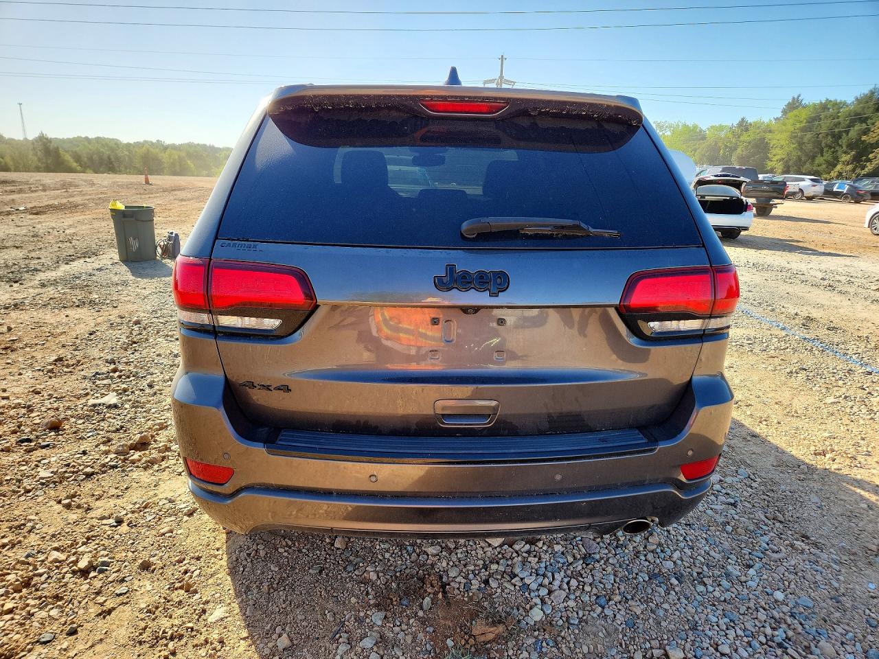 2018 JEEP GRAND CHEROKEE LAREDO photo 11