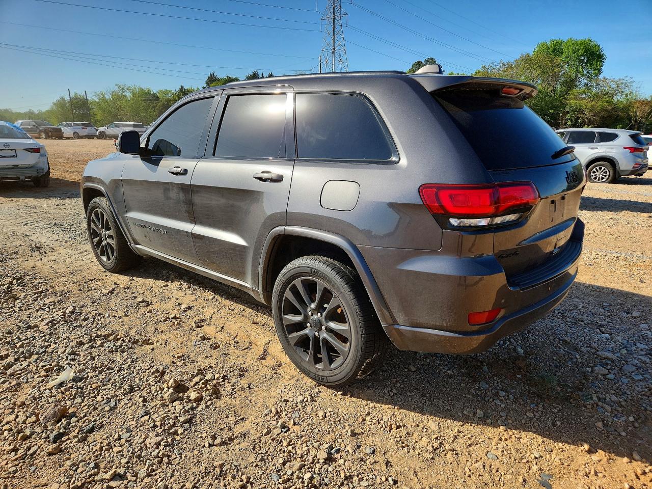2018 JEEP GRAND CHEROKEE LAREDO photo 3