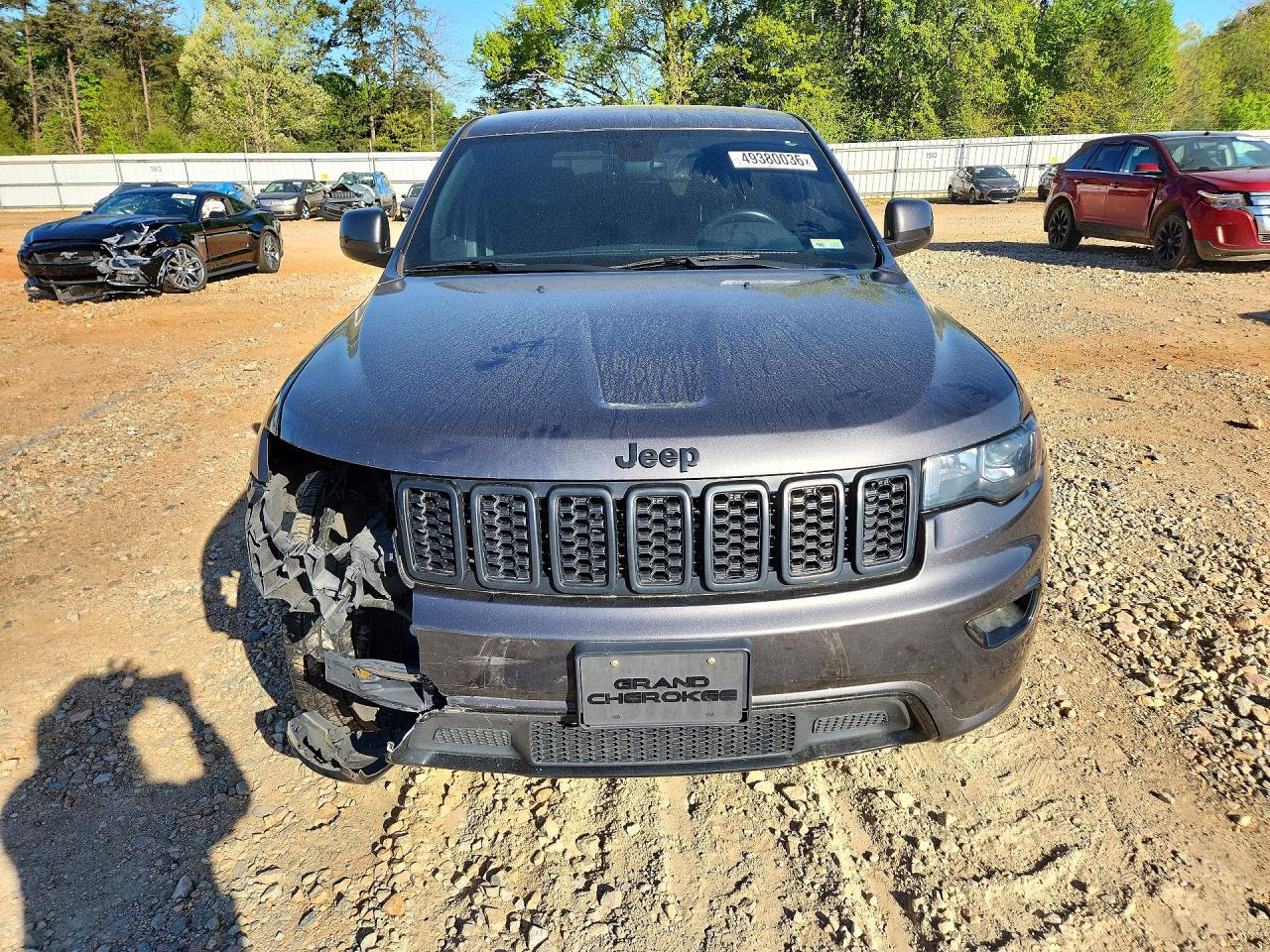 2018 JEEP GRAND CHEROKEE LAREDO photo 9