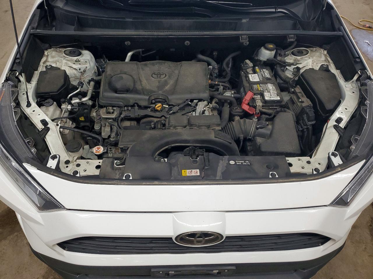 2021 TOYOTA RAV4 XLE photo 34