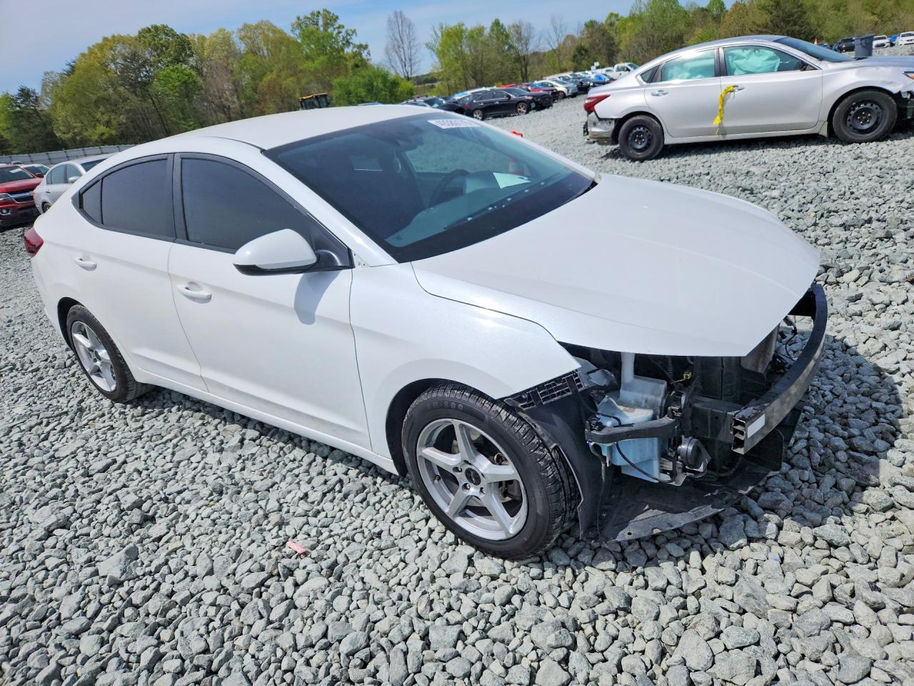 2020 HYUNDAI ELANTRA SE photo 10