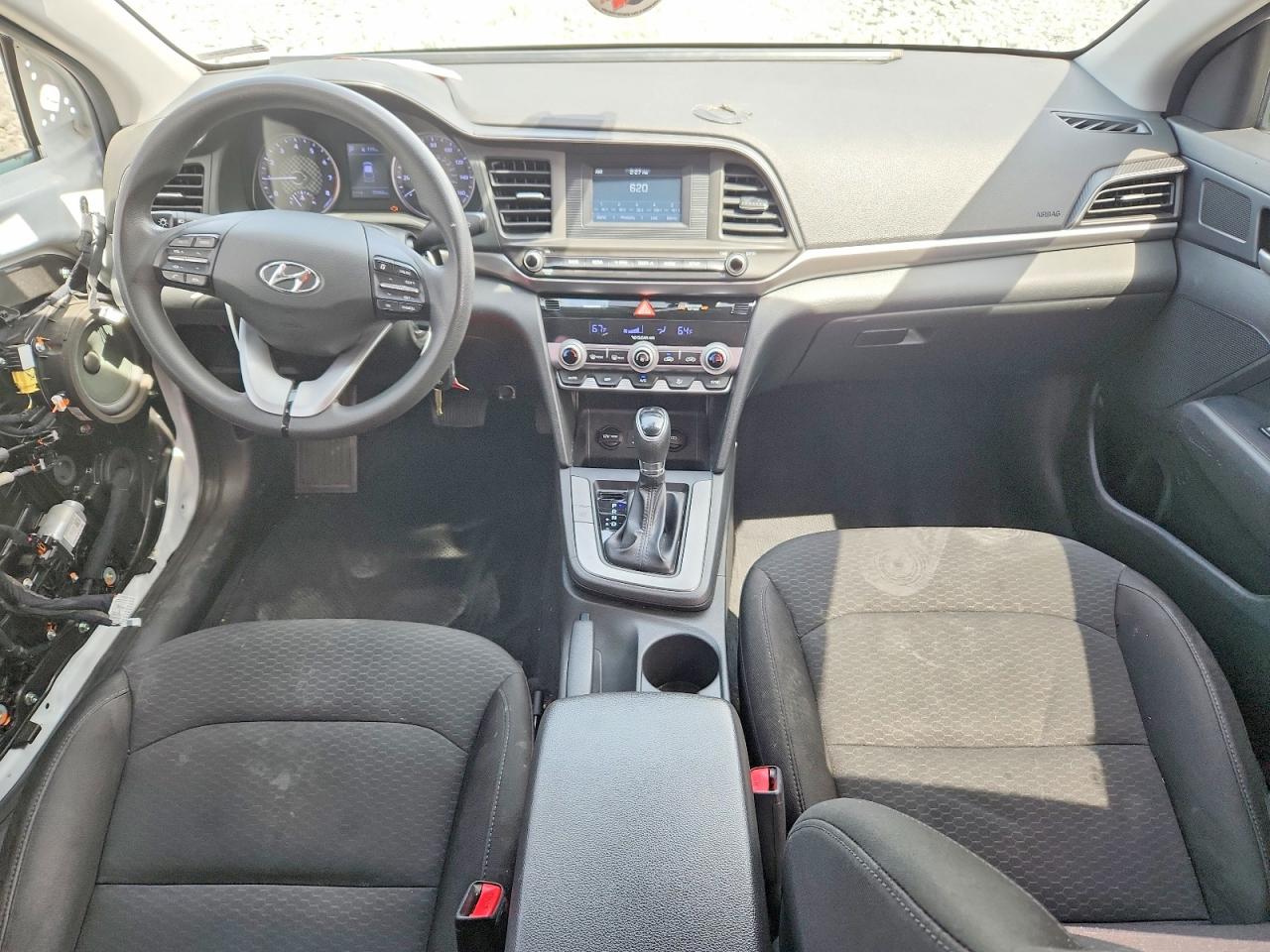 2020 HYUNDAI ELANTRA SE photo 22