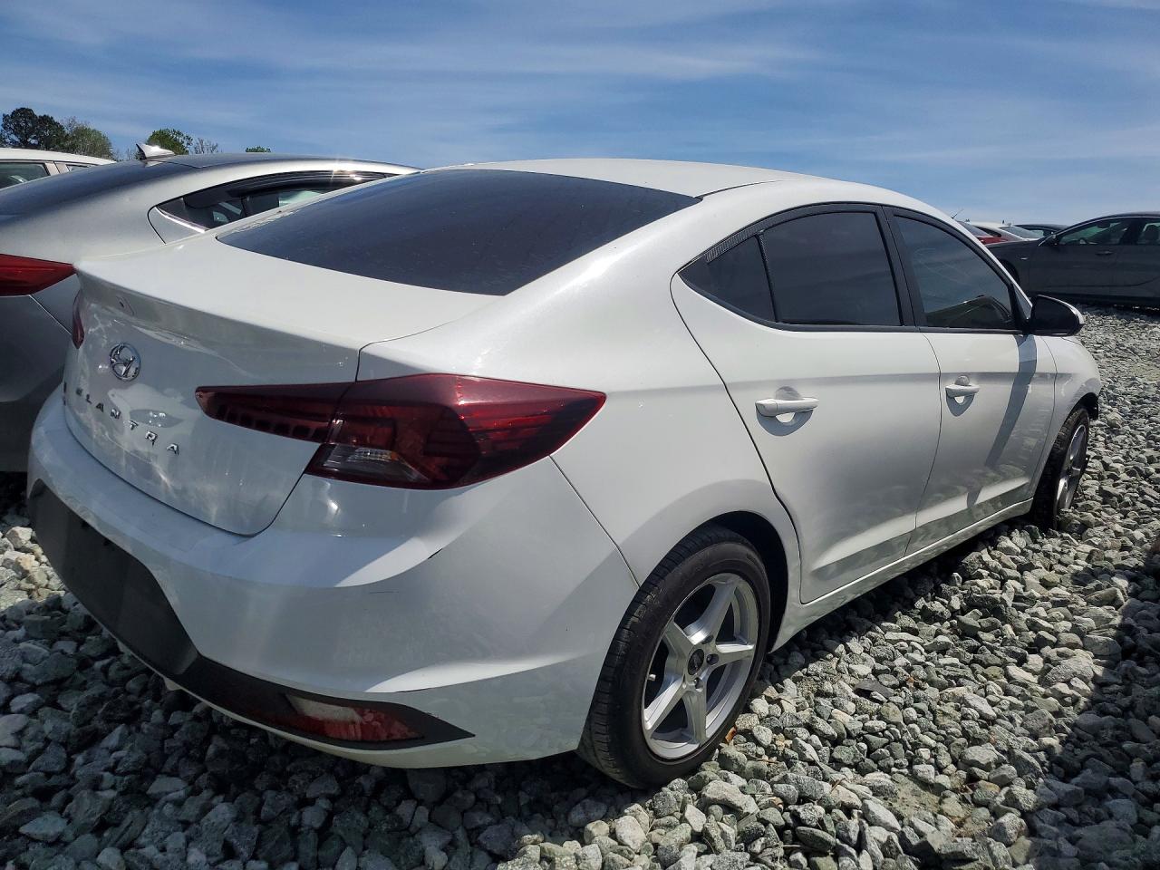 2020 HYUNDAI ELANTRA SE photo 7