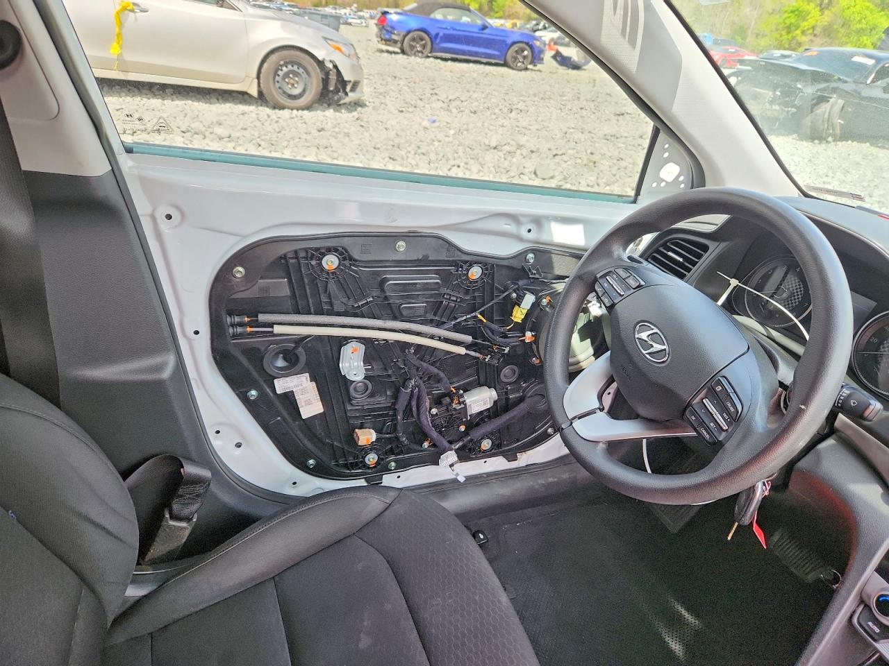 2020 HYUNDAI ELANTRA SE photo 19
