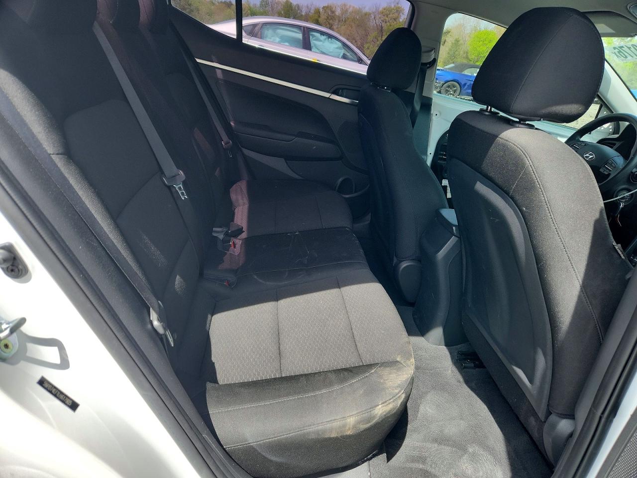 2020 HYUNDAI ELANTRA SE photo 28