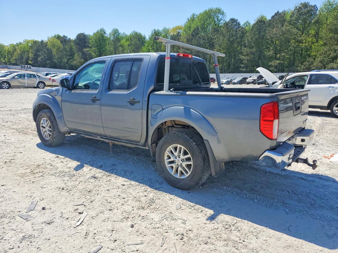 2018 NISSAN FRONTIER SV photo 4