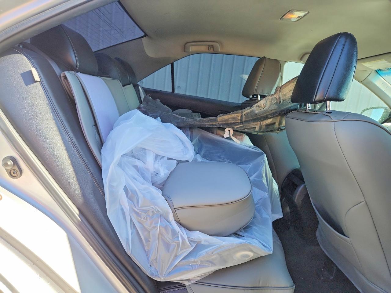 2014 TOYOTA CAMRY SE photo 10