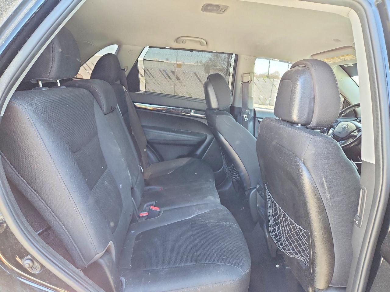 2014 KIA SORENTO LX photo 31
