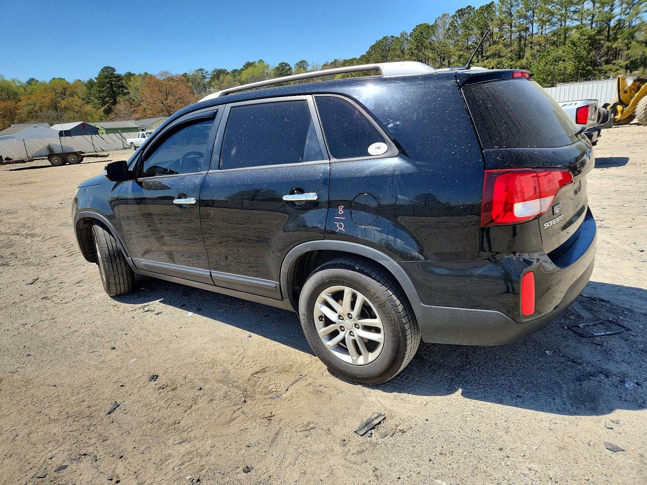 2014 KIA SORENTO LX photo 4