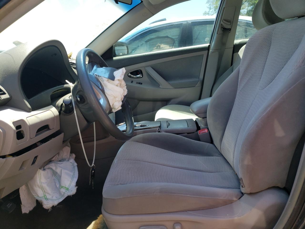 2011 TOYOTA CAMRY BASE photo 13