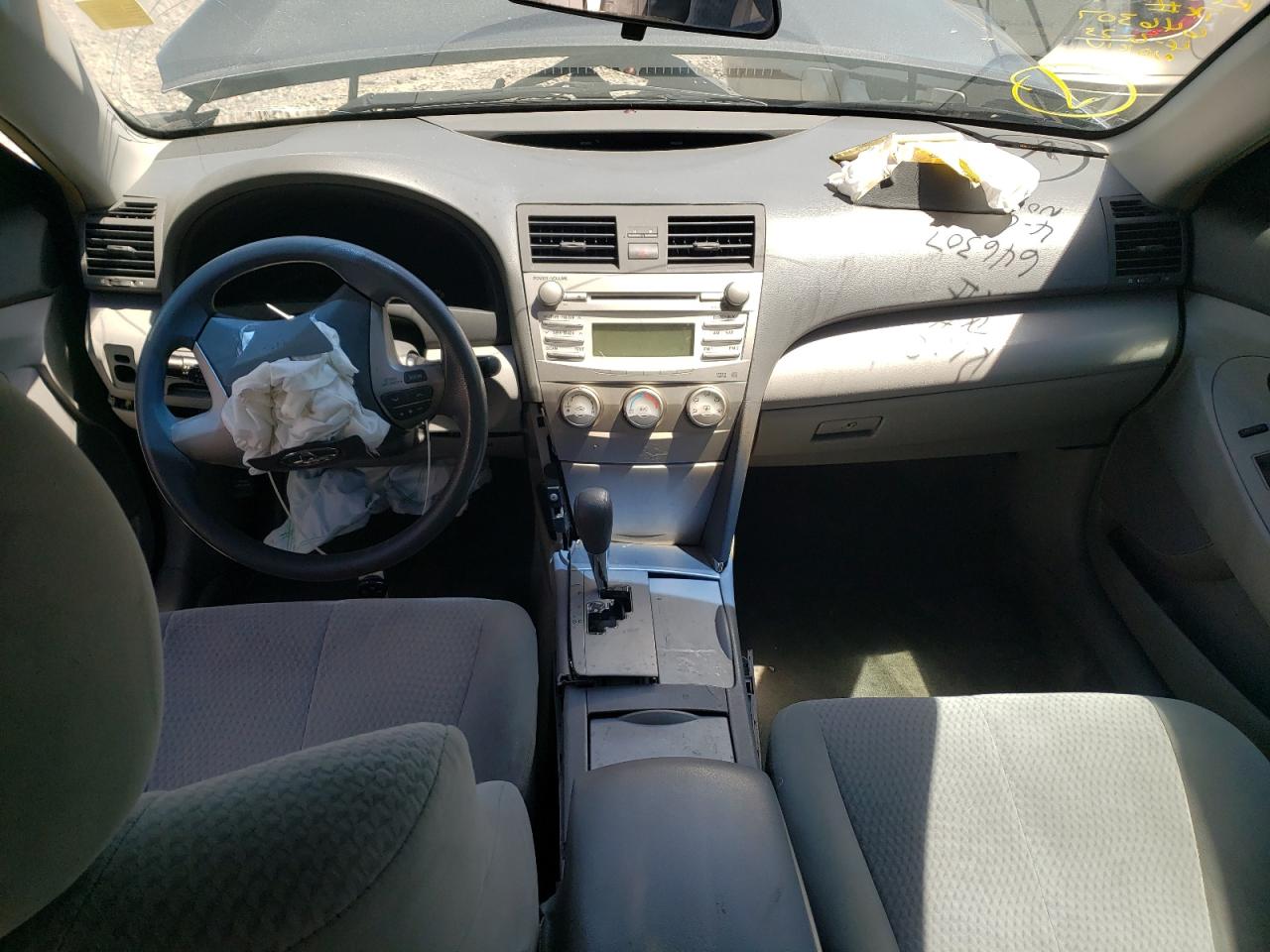 2011 TOYOTA CAMRY BASE photo 15