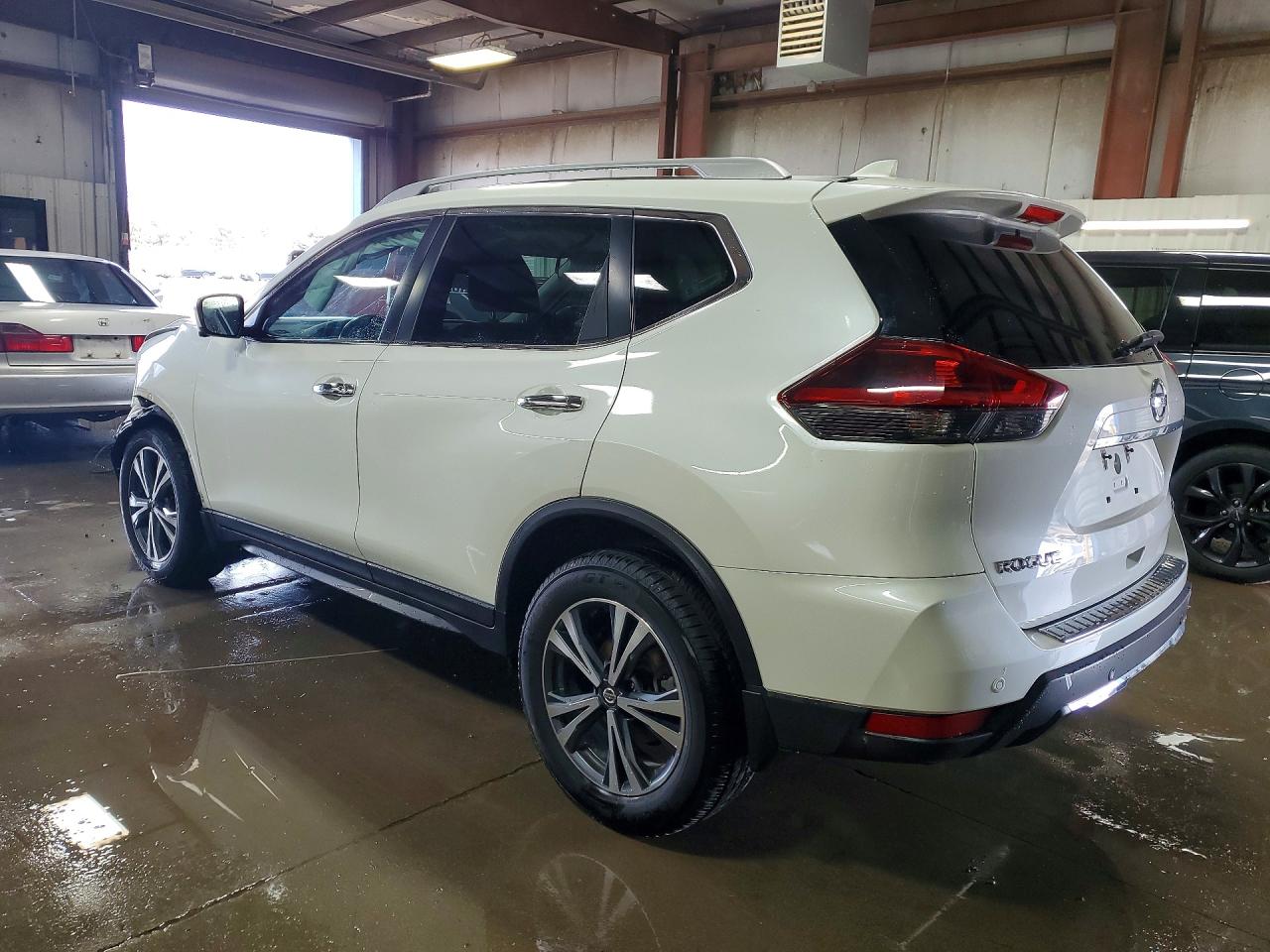 2019 NISSAN ROGUE SV photo 3