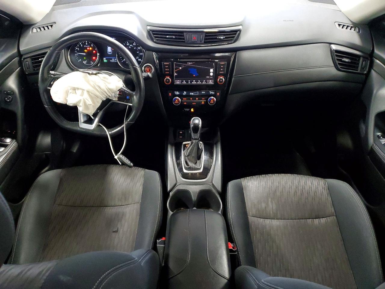 2019 NISSAN ROGUE SV photo 15