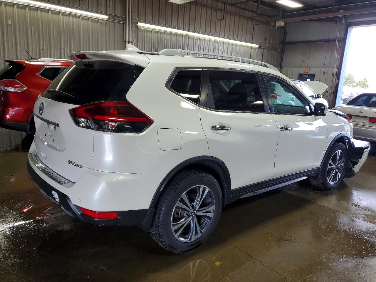 2019 NISSAN ROGUE SV photo 5