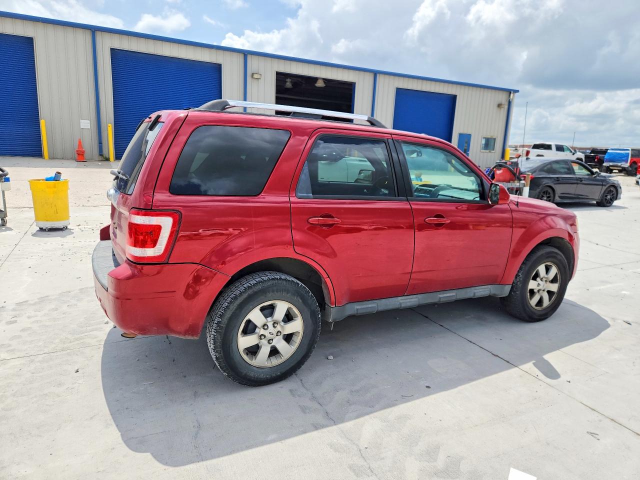 2011 FORD ESCAPE LIMITED photo 5