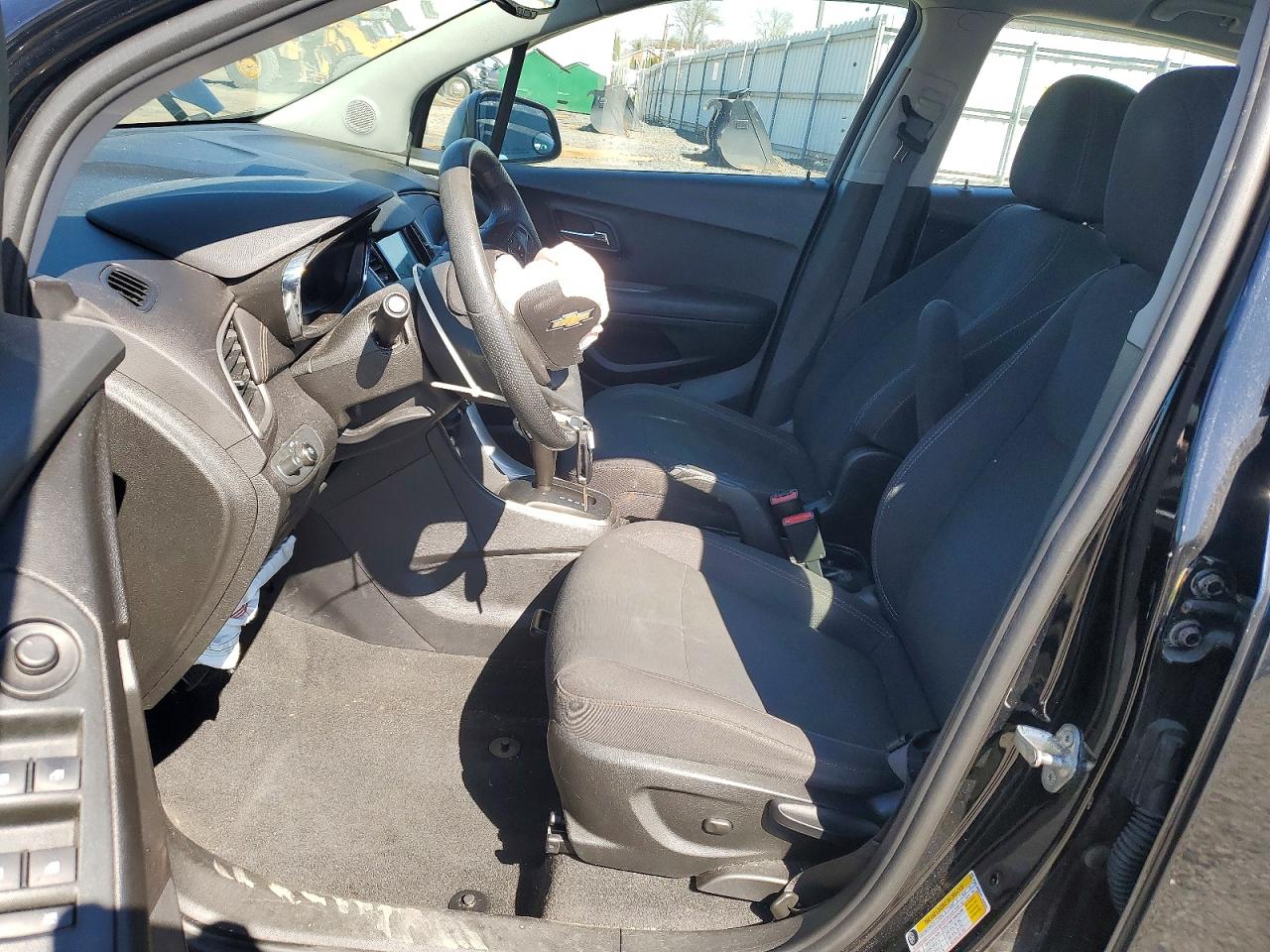 2019 CHEVROLET TRAX LS photo 13