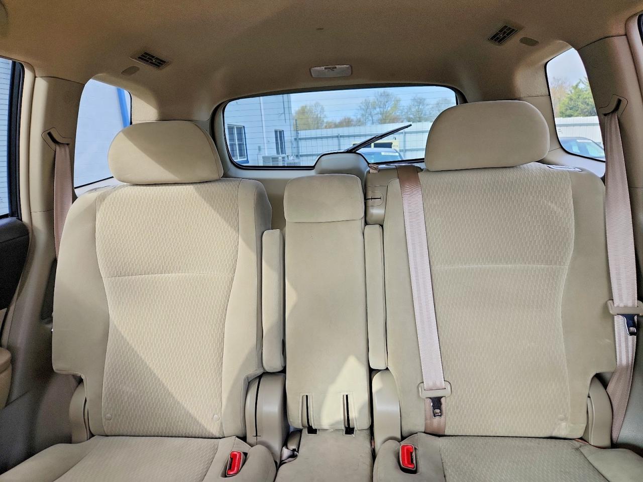 2010 TOYOTA HIGHLANDER BASE photo 28