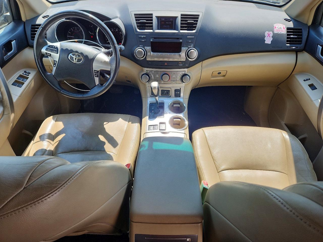 2012 TOYOTA HIGHLANDER SE photo 15