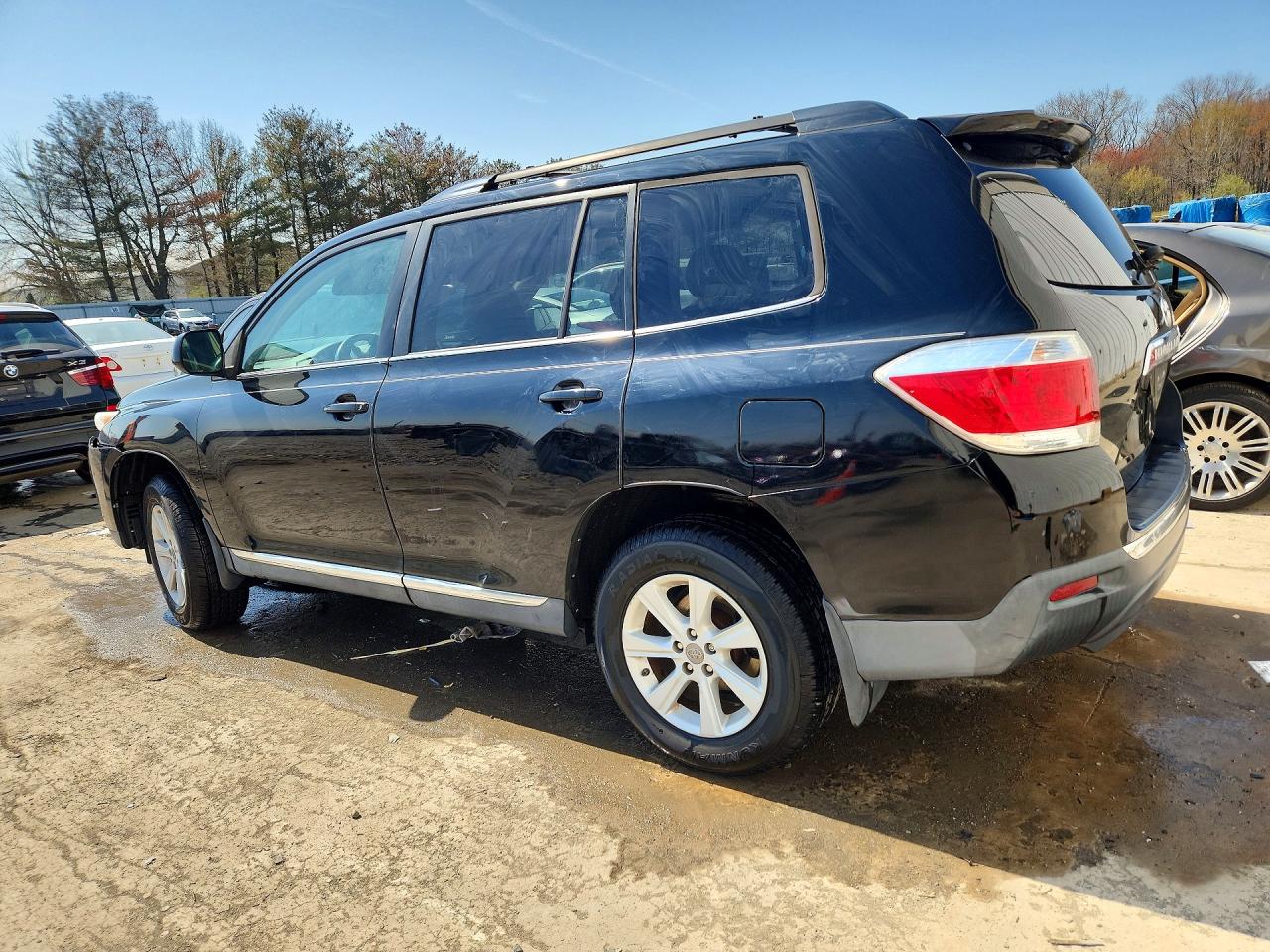 2012 TOYOTA HIGHLANDER SE photo 3