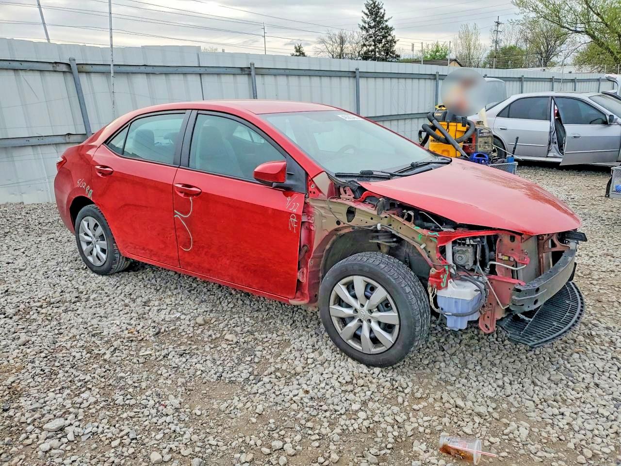 2016 TOYOTA COROLLA LE photo 10