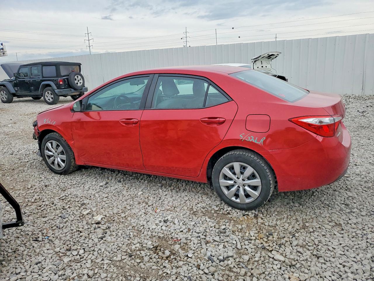 2016 TOYOTA COROLLA LE photo 4