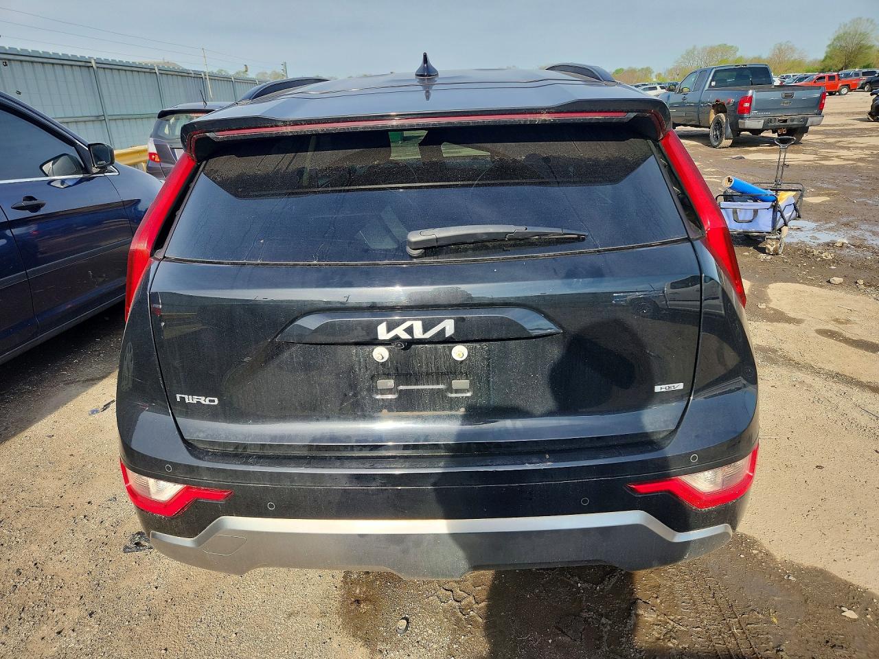 2023 KIA NIRO EX photo 11