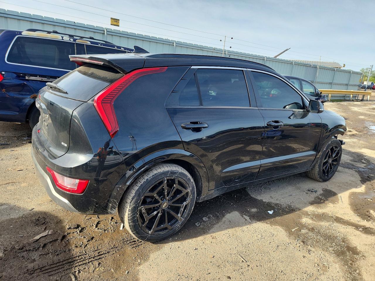 2023 KIA NIRO EX photo 5